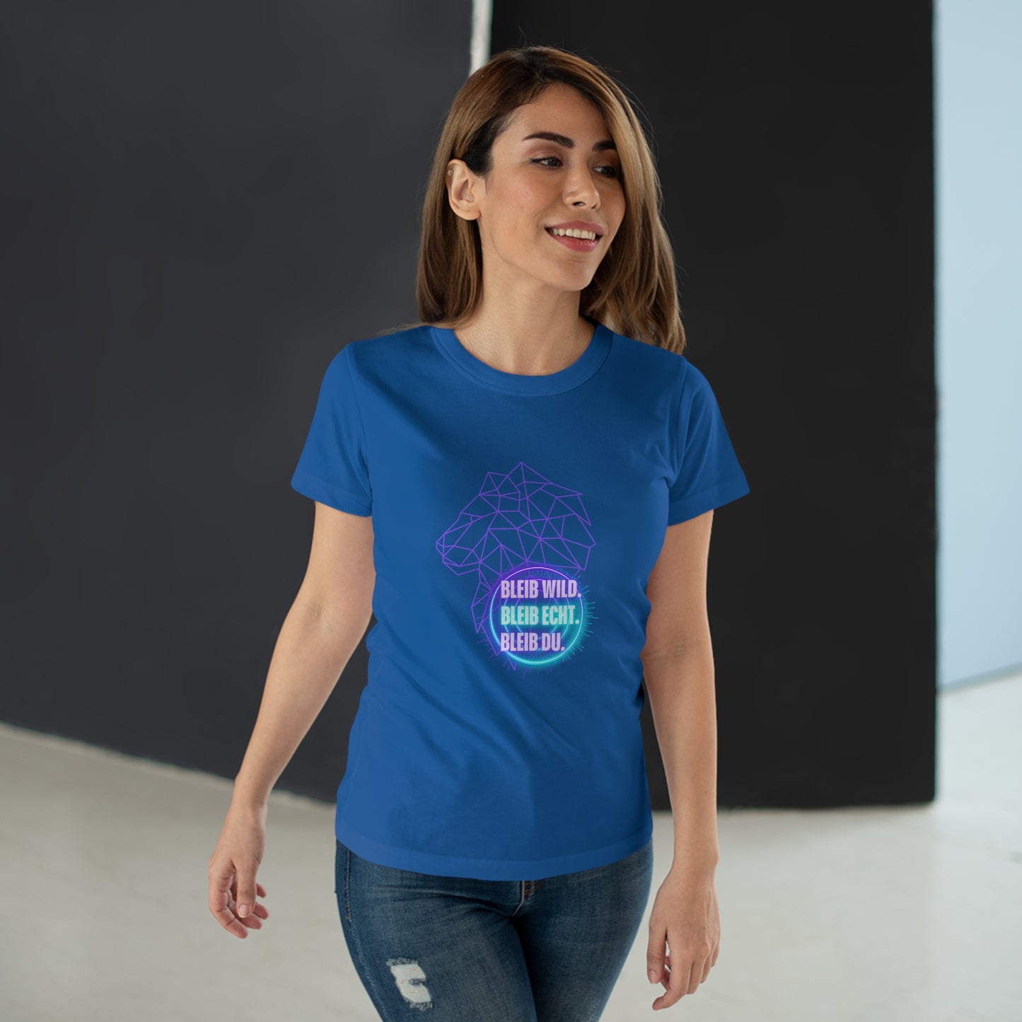 Women's Inspirational Lion T-Shirt - 'Bleib-Wild, Bleib-Echt, Bleib-Du' Design