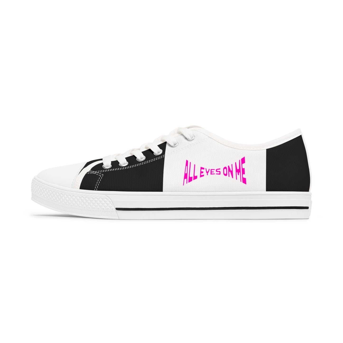 Trendy low-top sneakers