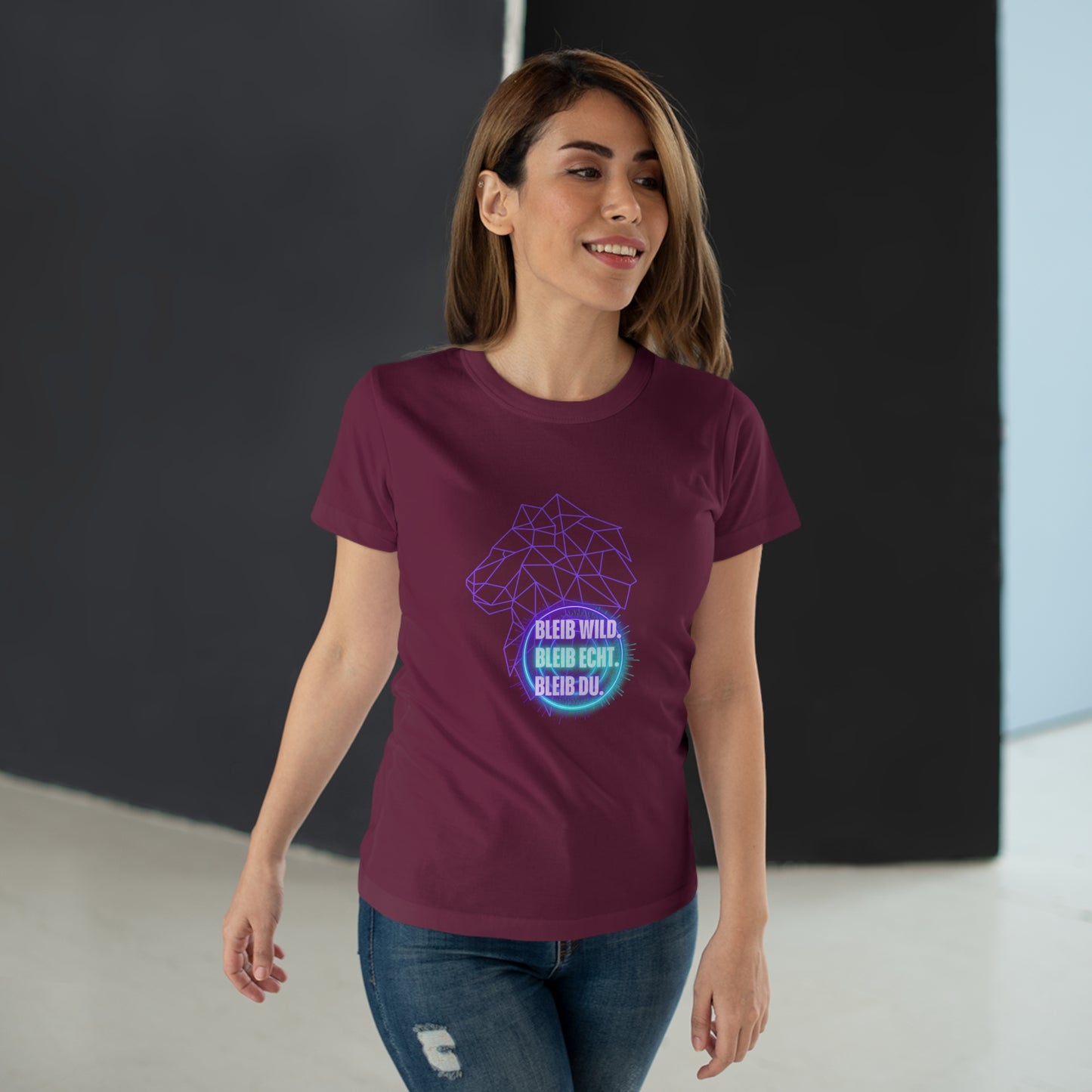 Women's Inspirational Lion T-Shirt - 'Bleib-Wild, Bleib-Echt, Bleib-Du' Design