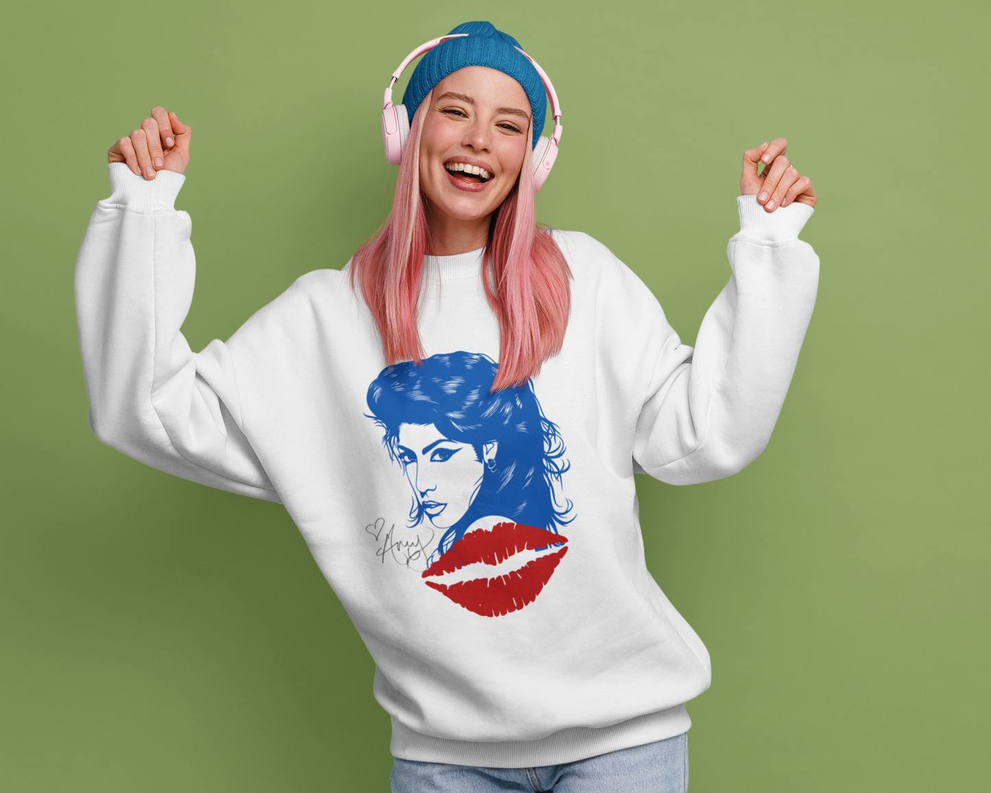 Amy Retro Kiss Graphic Hooded Sweatshirt for Fashion Lovers