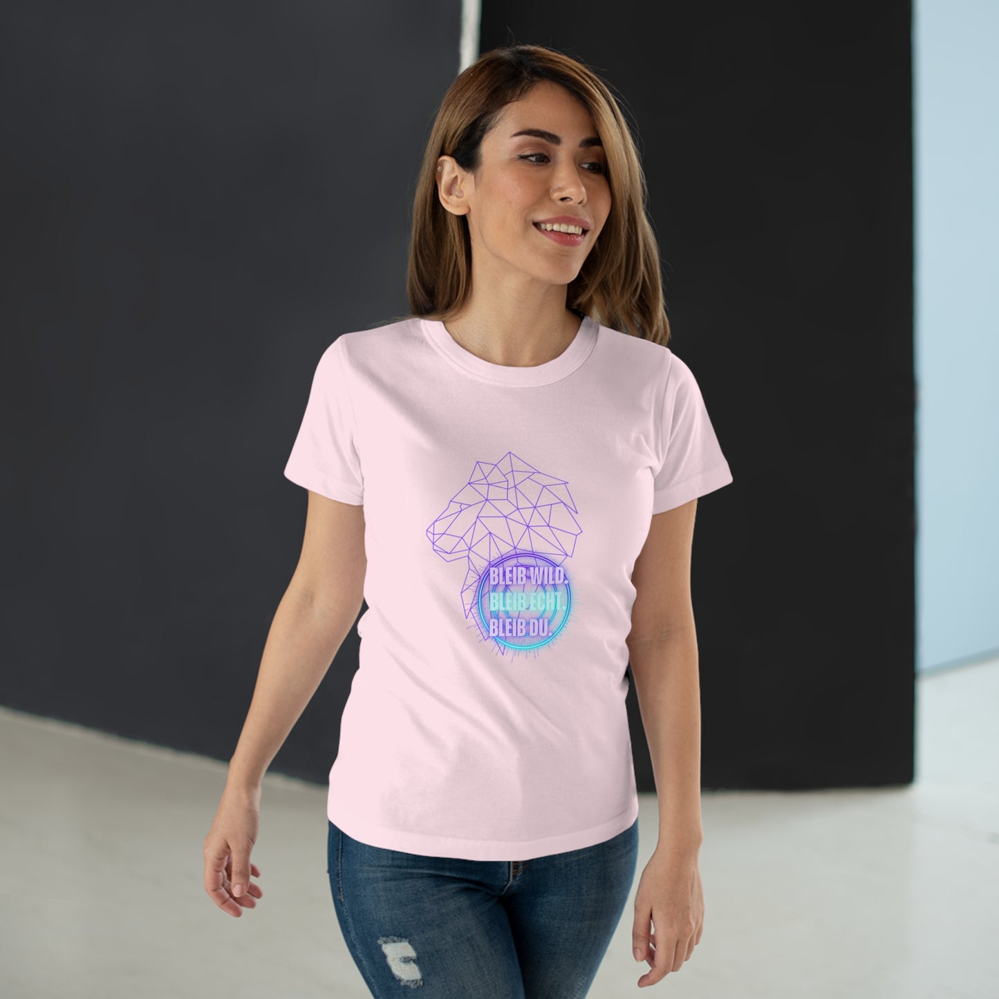 Women's Inspirational Lion T-Shirt - 'Bleib-Wild, Bleib-Echt, Bleib-Du' Design