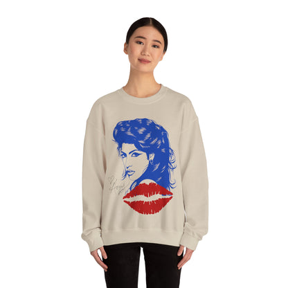 Amy Retro Kiss Graphic Hooded Sweatshirt for Fashion Lovers