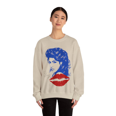 Amy Retro Kiss Graphic Hooded Sweatshirt for Fashion Lovers 
