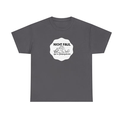 Funny Unisex Tee - "Nicht faul nur im Energiesparmodus"